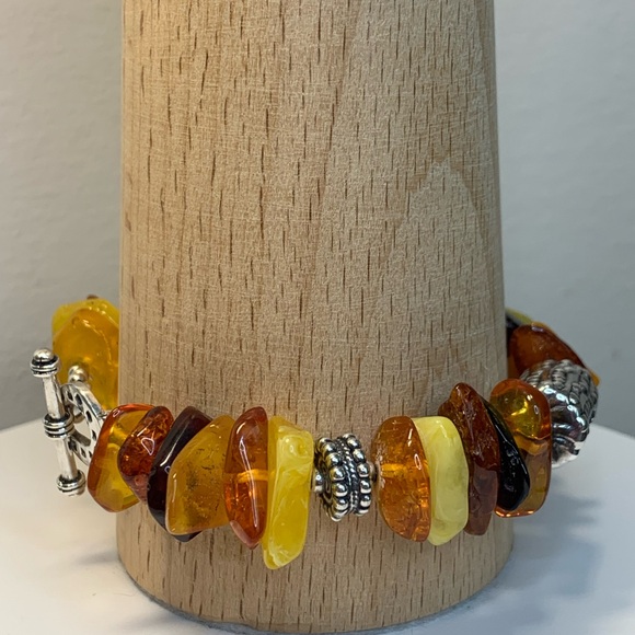 Silpada RARE HTF Sterling Silver & Honey Baltic Amber Chip Toggle Clasp Bracelet - Picture 2 of 16